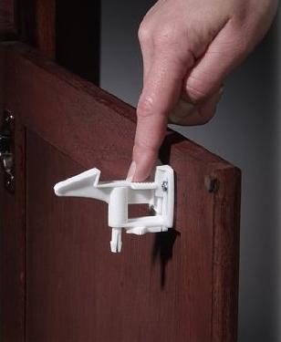 These Baby-Proof Cabinet Locks Use Magnets To Open and Close 