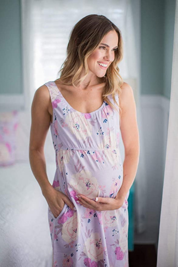 What to Wear After a C-Section  Breastfeeding fashion, Maternity